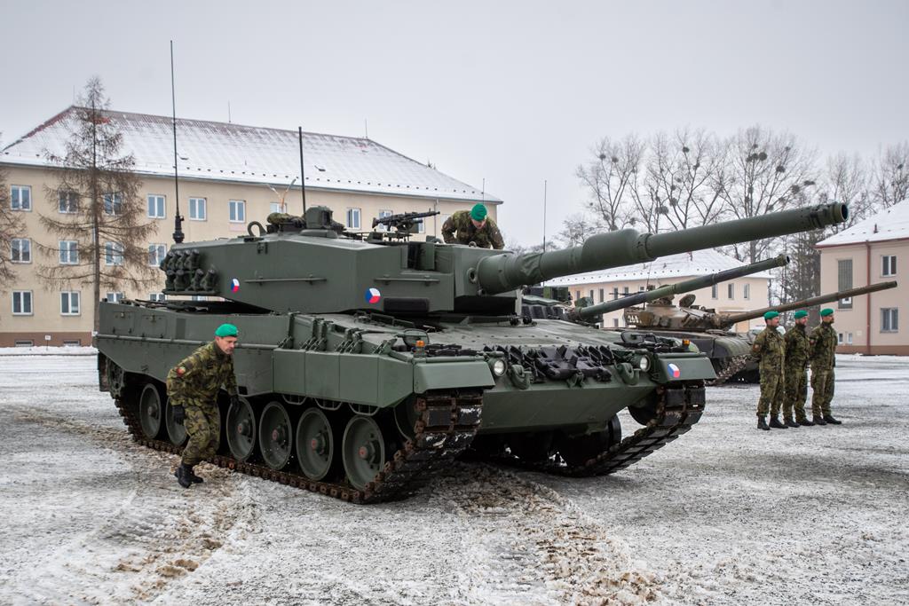 Alemanha autoriza envio de tanques Leopard 2 para a Ucrânia. Foto: Vladimir Prycek/EPA