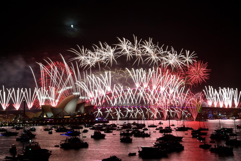 Fogo de artifício na baia de Sydney. Austrália, no hemisfério sul, foi um dos primeiros países a fazer a festa. Foto: Bianca De Marchi/EPA