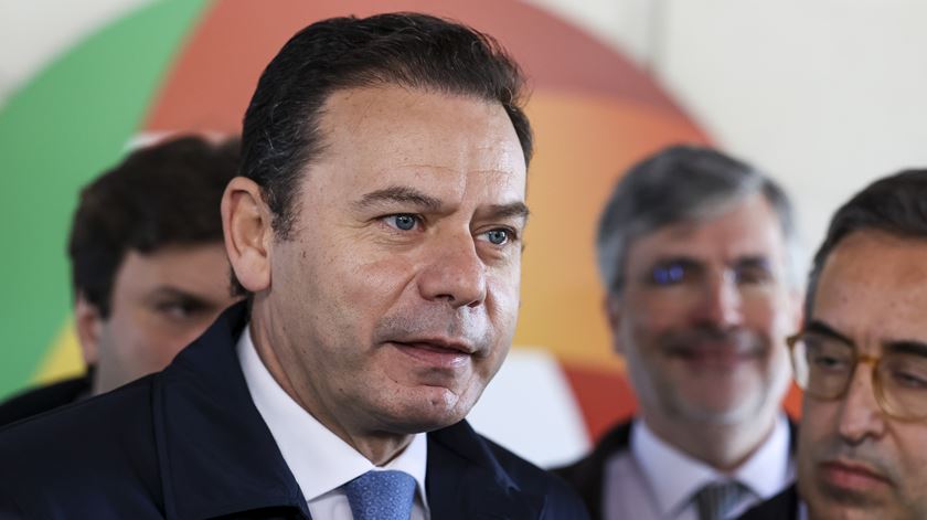 Montenegro acusa Santos Silva de ser "o maior cúmplice político do Chega"