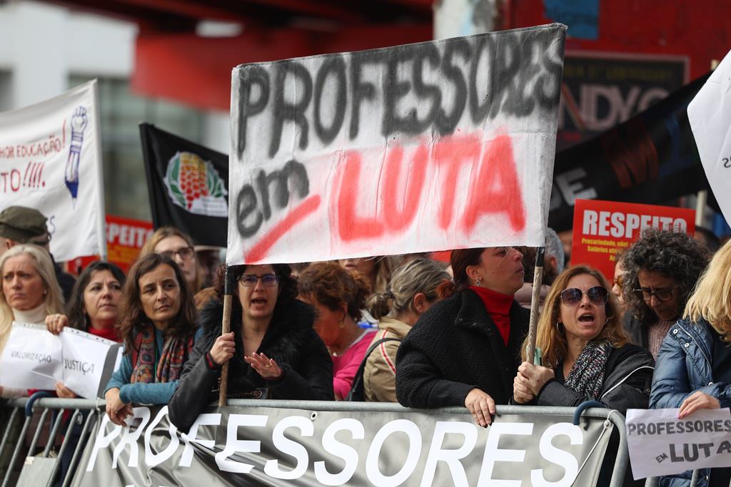 Manifestação/concentração de professores. Foto: Tiago Petinga/Lusa