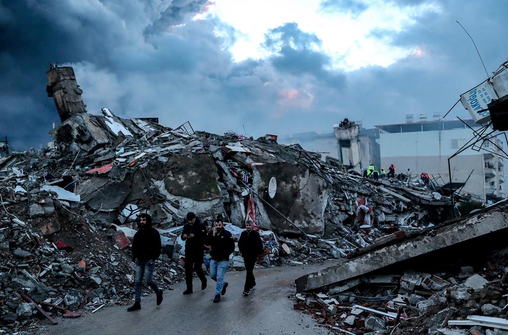 Sismo na Turquia - destruição em Iskenderun no distrito de Hatay Foto: Erdem Sahin/EPA