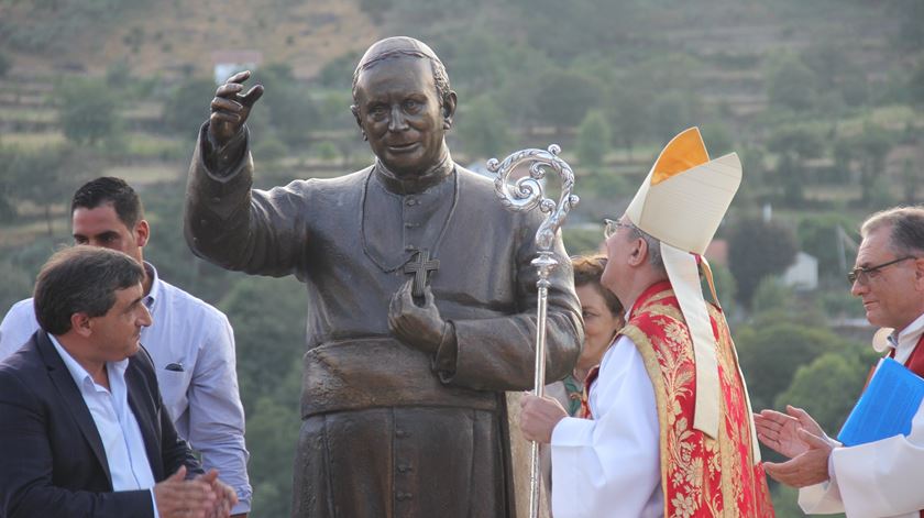 Estátua de D. António Francisco dos Santos, recentemente inaugurada em Cinfães, concelho de onde era originário. Foto: Ecclesia