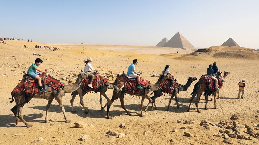 Egito revela passagem oculta de nove metros na Grande Pirâmide de Queops. Foto: Khaled Elfiqi/EPA
