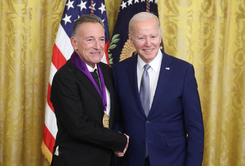 Joe Biden e Bruce Springsteen. Foto: Michael Reynolds/EPA