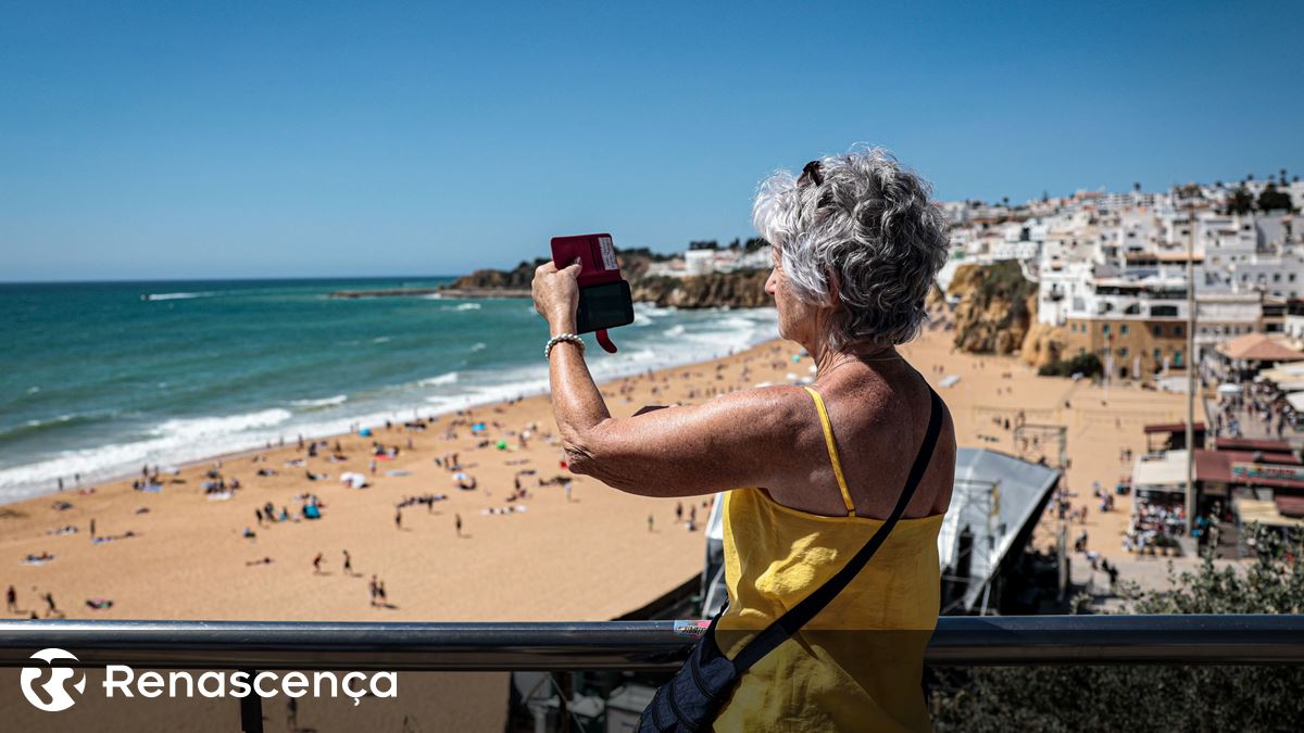 Banhos desaconselhados nas praias de Vilamoura e Quarteira