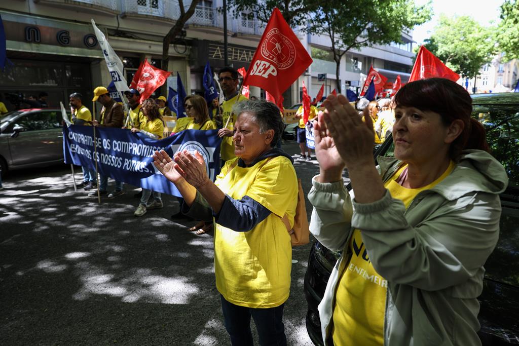 Greve de 24 horas de enfermeiros do SEP e SINDEPOR. Foto: Miguel A. Lopes/Lusa