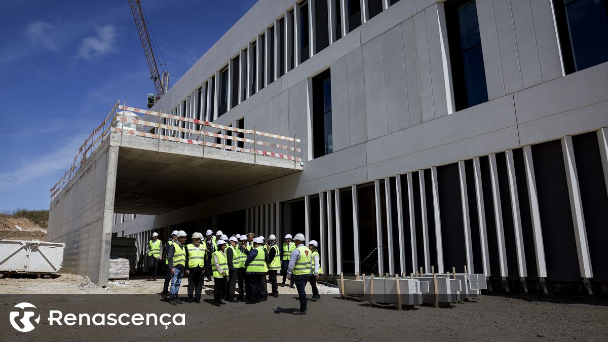 Câmara de Sintra inicia entrega de edifício do futuro hospital ao Serviço Nacional de Saúde