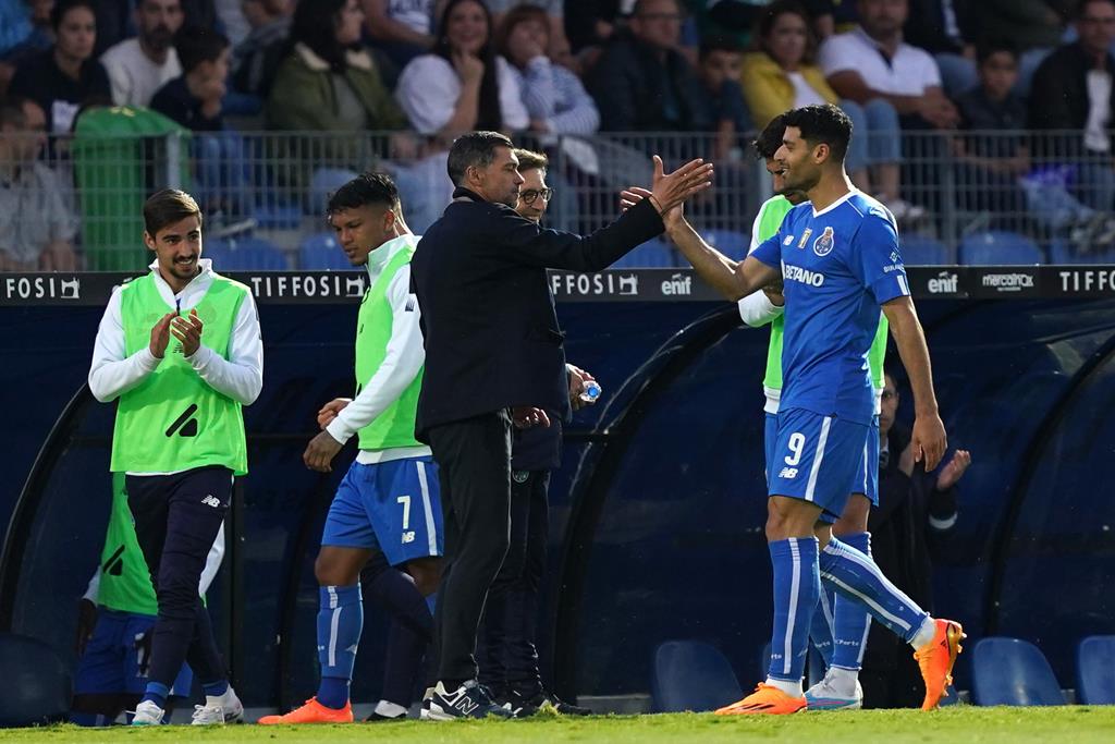 Faça as contas do título com Benfica e FC Porto - Renascença