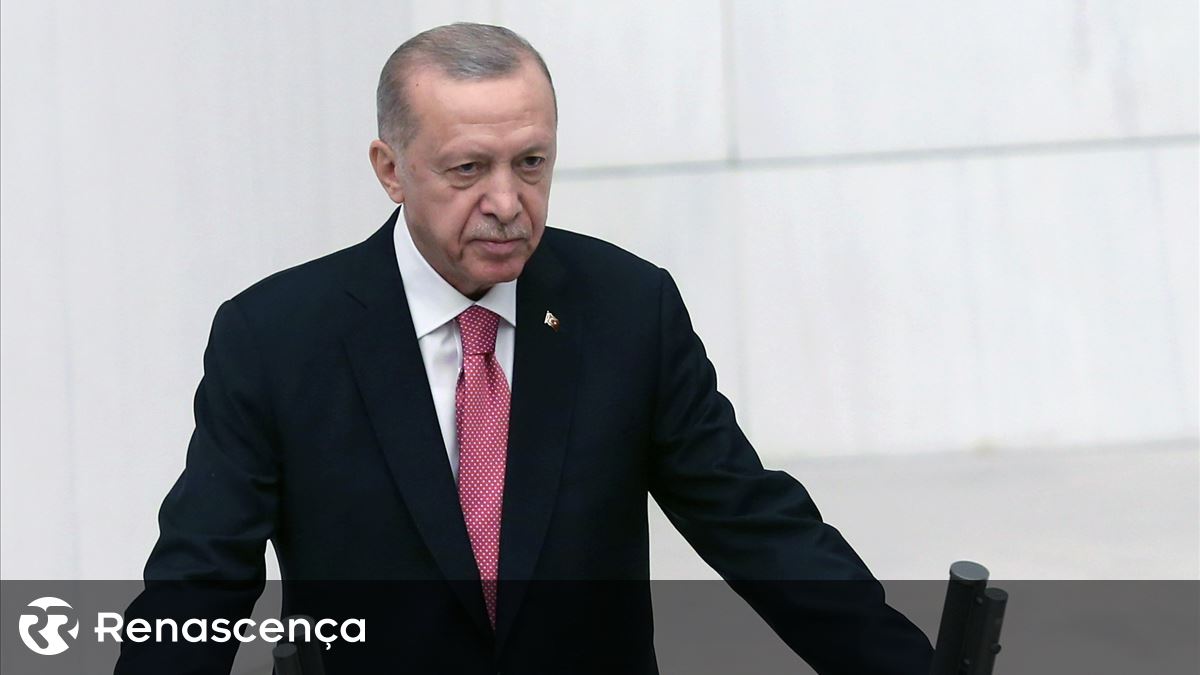 Erdogan critica "traidores" da oposição que "não escaparão à justiça divina"