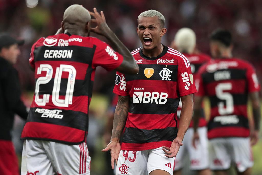 Wesley França marcou o primeiro golo do Flamengo Foto: André Coelho/EPA