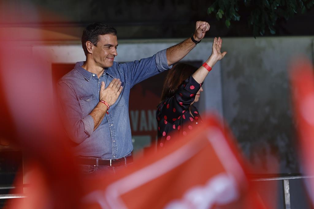 Sanchez agradeceu a subida em votos e mandatos nas eleições em que o partido foi o segundo mais votado. Foto: Rodrigo Jimenez/EPA