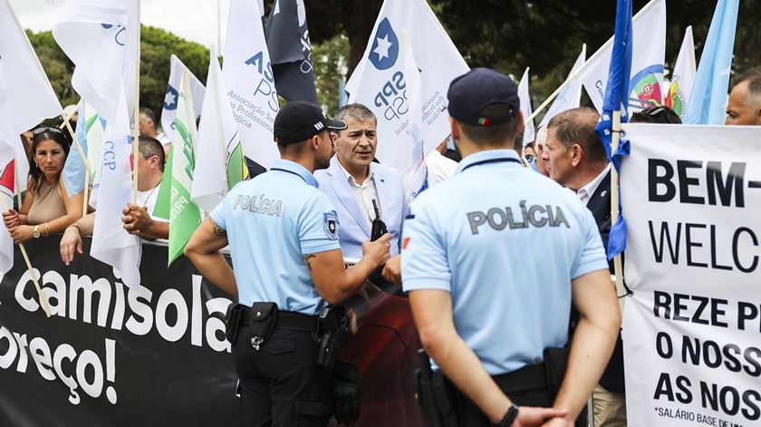 Concentração de elementos das forças de segurança em Lisboa. Foto: José Sena Goulão/Lusa