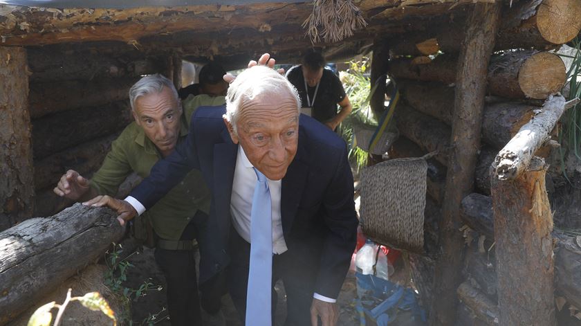 Presidente visita uma trincheira em Moschun. Foto: António Pedro Santos/Lusa