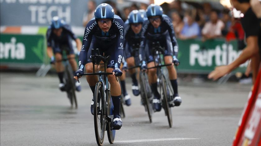 Equipa DSM, Volta a Espanha, Vuelta, ciclismo. Foto: Toni Albir/EPA