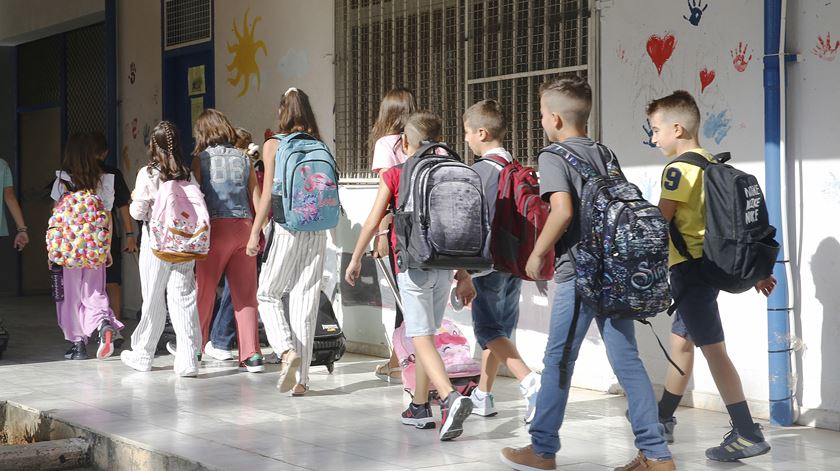 Reforço de 6,6% na Educação vai para salários e digital