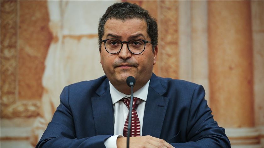 Ministro das Finanças clarifica dimensão do alívio fiscal. Foto: Rodrigo Antunes/Lusa