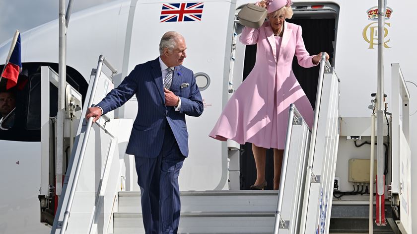 Carlos III e Camilla chegam a França. Foto: Miguel Medina / Pool / EPA