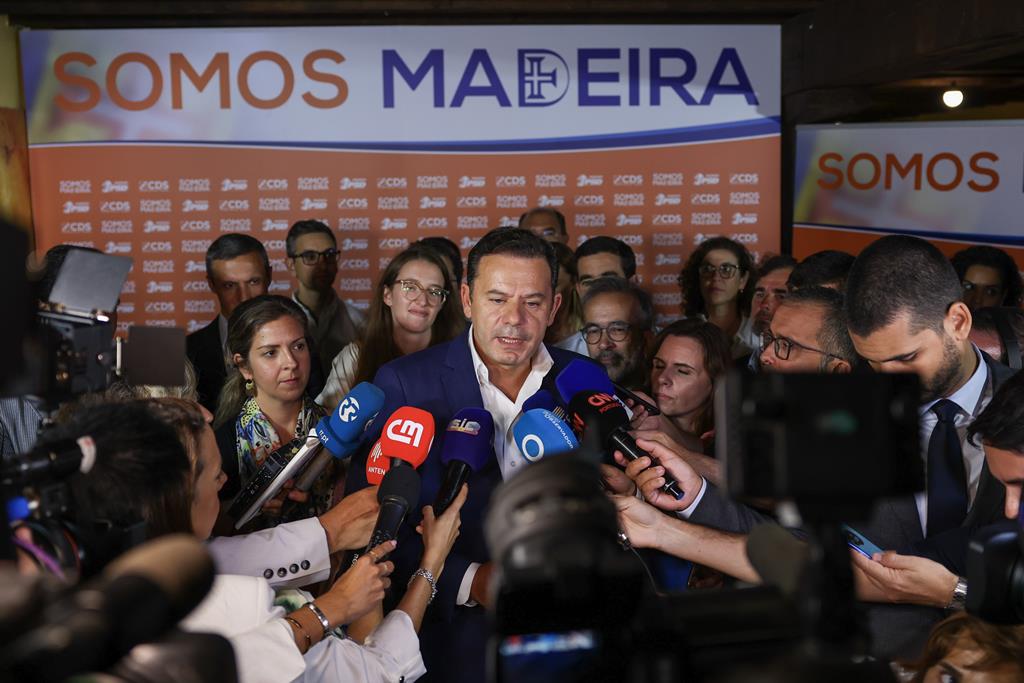 Luis Montenegro após os resultados das eleições na Madeira Foto: Paulo Novais/Lusa