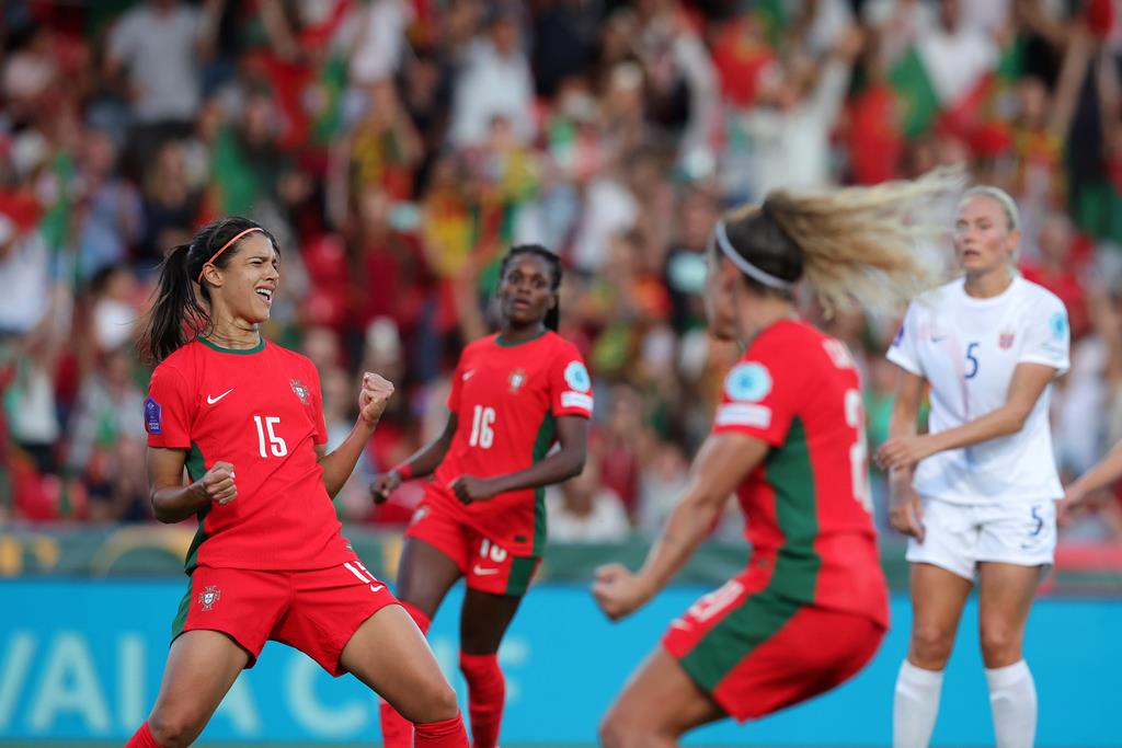 Portugal sai do top-20 do ranking de seleções femininas da FIFA