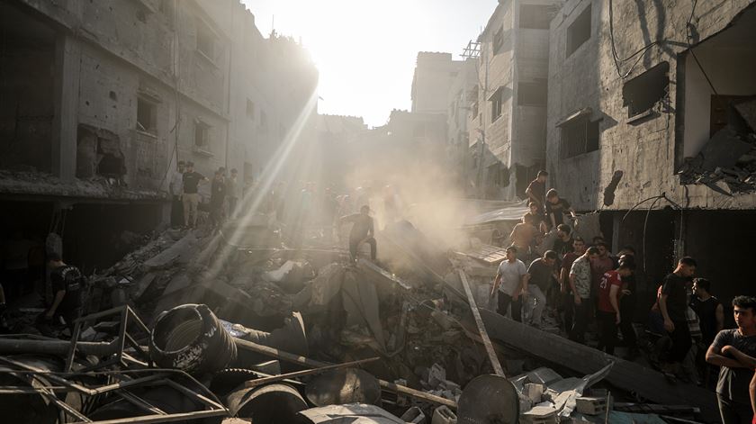 Casa destruída após ataque aéreo israelita na Faixa de Gaza. Foto: Haitham Imad/EPA
