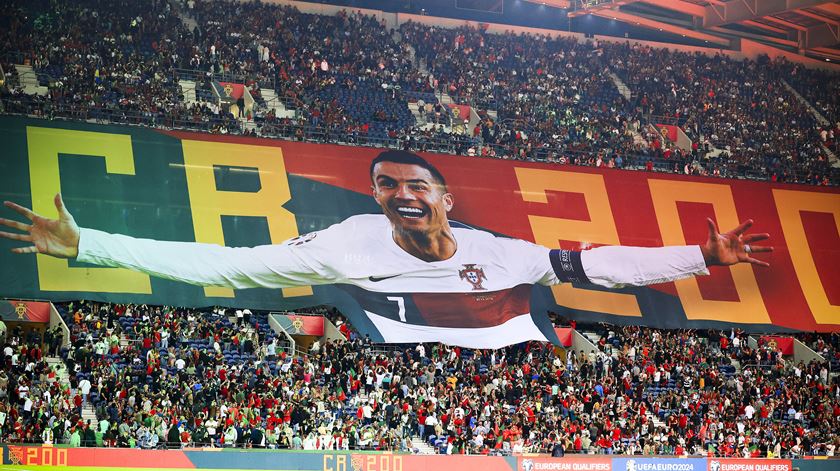 Cristiano Ronaldo homenageado pelo jogo 200 na seleção nacional. Foto: José Coelho/Lusa