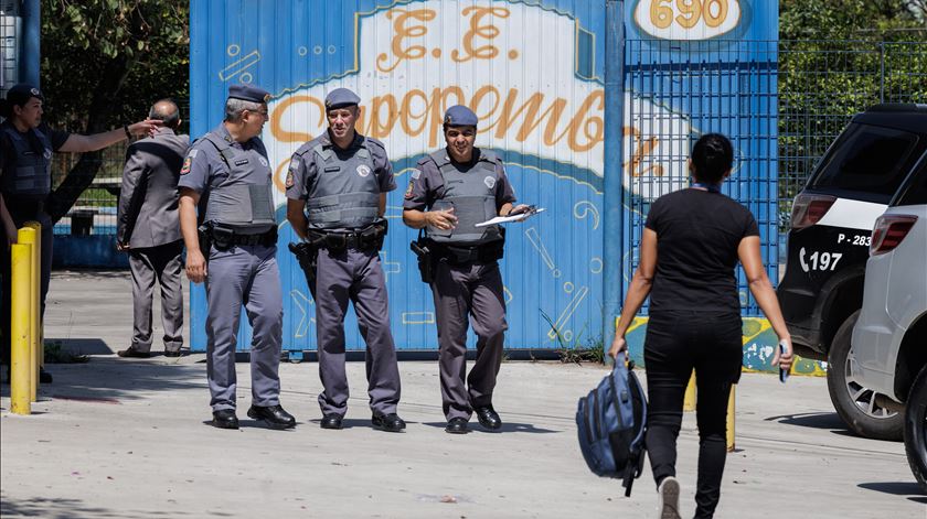 Detido estudante português que terá ordenado massacres em escolas no Brasil