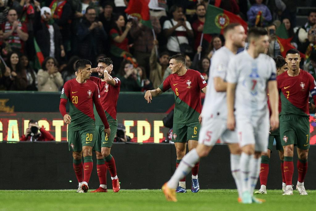 EURO2024: PORTUGAL FECHA QUALIFICAÇÃO COM 10 VITÓRIAS EM 10 JOGOS