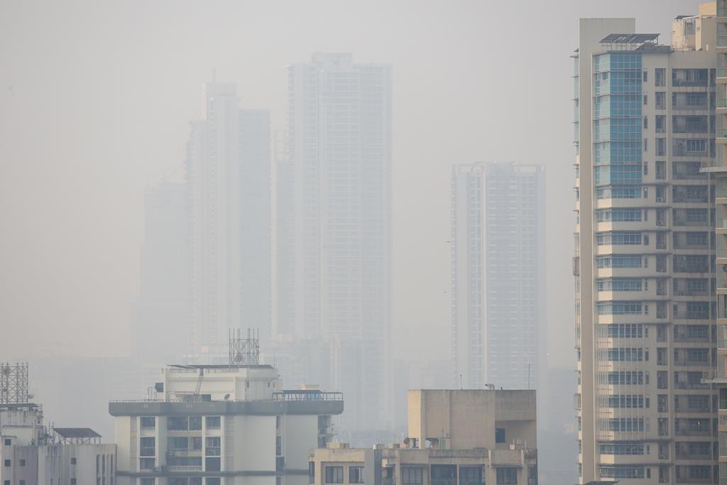 Poluição do ar na índia, Mumba, na Índia. Foto: Divyakant Solanki/EPA