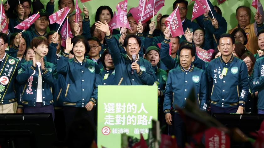 Líder taiwanês diz que ilha "não cederá" às pressões chinesas
