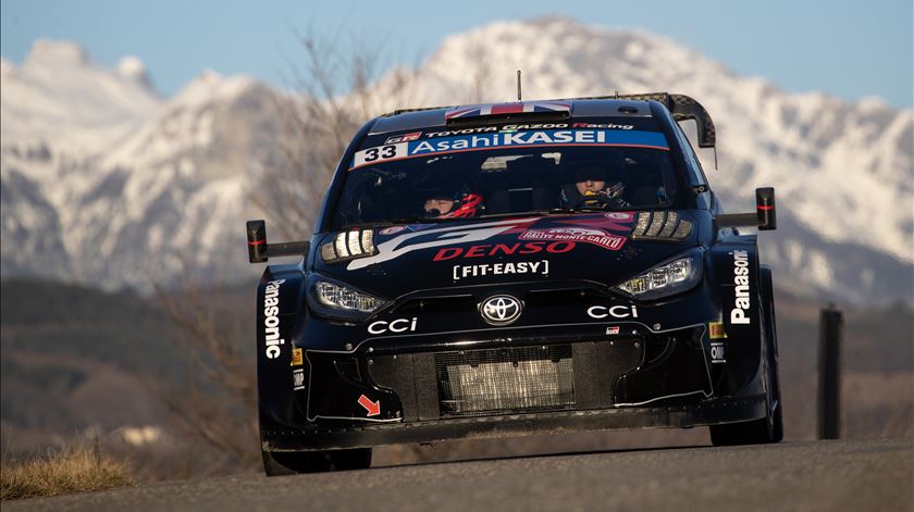 Elfyn Evans lidera