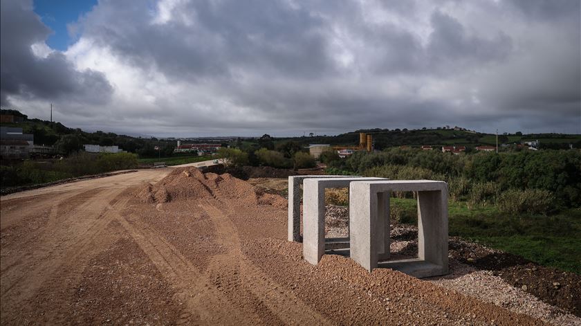 Fecho da Linha do Oeste entre Sintra e Torres Vedras prolongado até final do ano