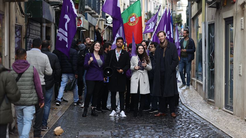 Volt visita Mouraria em Lisboa para "dar as boas vindas aos imigrantes"