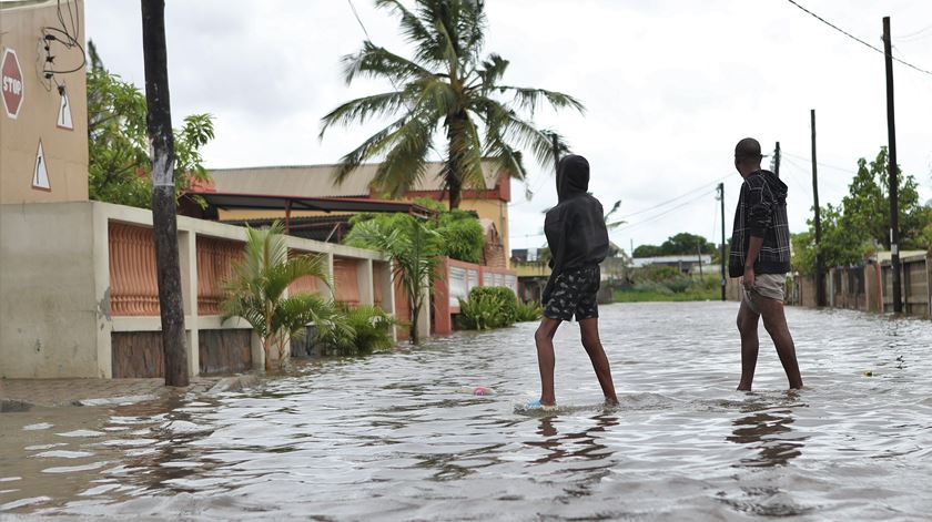  Tempestade tropical `Filipo` em Maputo. Foto: Luísa Nhantumbo/Lusa