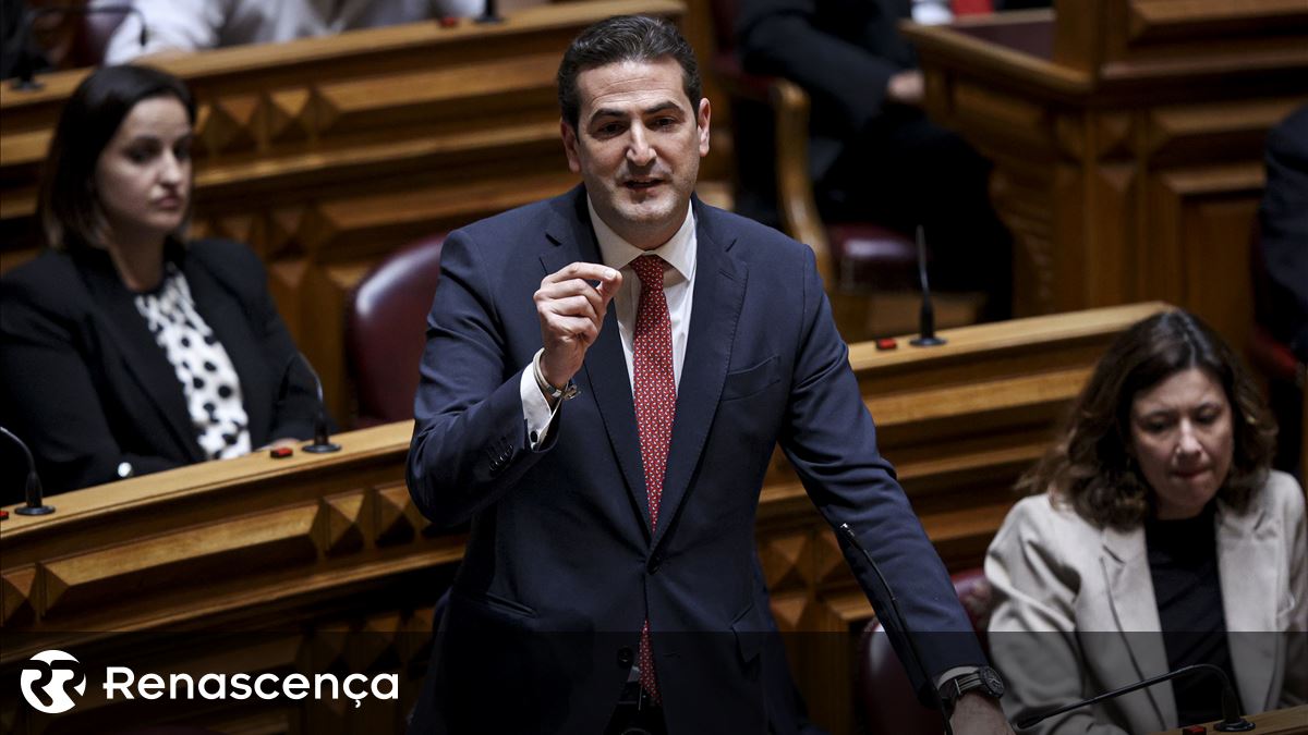 Líder parlamentar do PSD Hugo Soares diz que vai falar com deputados envolvidos no caso Tutti Frutti