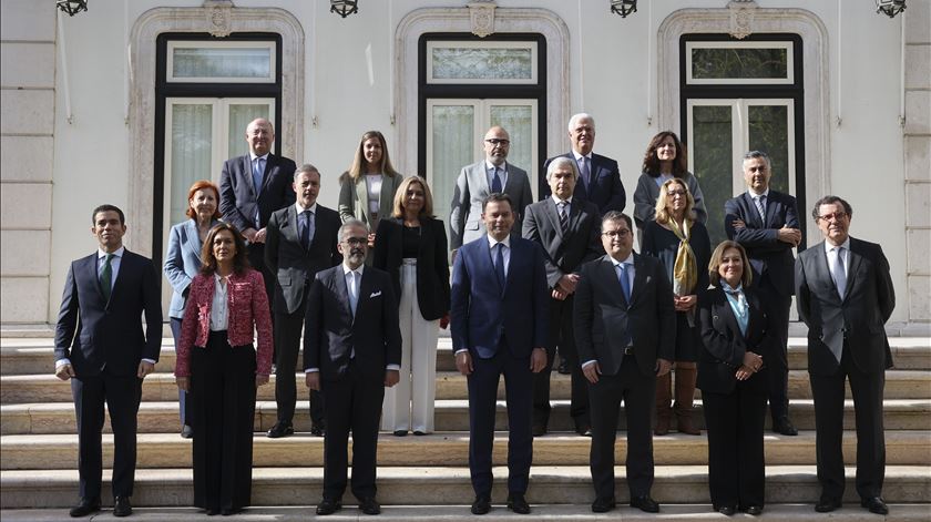 Fotografia de família do novo Governo de Luís Montenegro Foto: João Relvas/Lusa