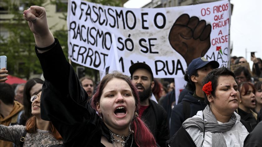 Manifestação `Contra o Fascismo, Mais e Melhor Habitação” no Porto. Foto: Fernando Veludo/Lusa