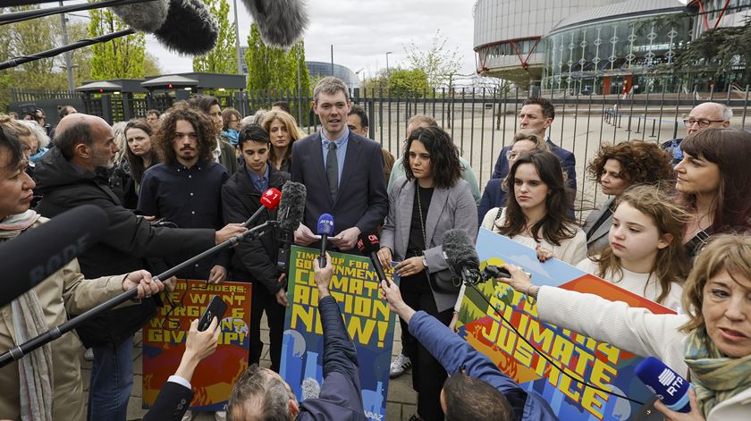 Jovens Portugueses pedem caso no Tribunal Europeu dos Direitos Humanos. Foto: Ronald Wittek/EPA