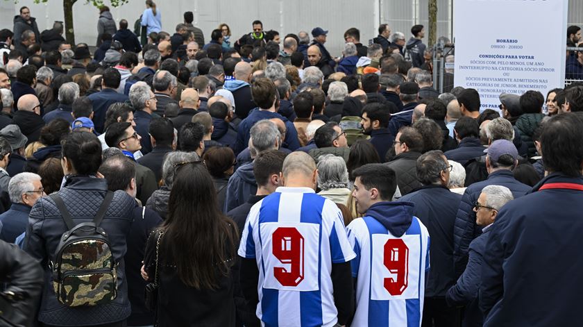 🔴 Eleições no FC Porto em direto: urnas abriram com 23 minutos de atraso