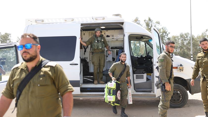 Exército israelita diz ter recuperado corpos de três reféns
