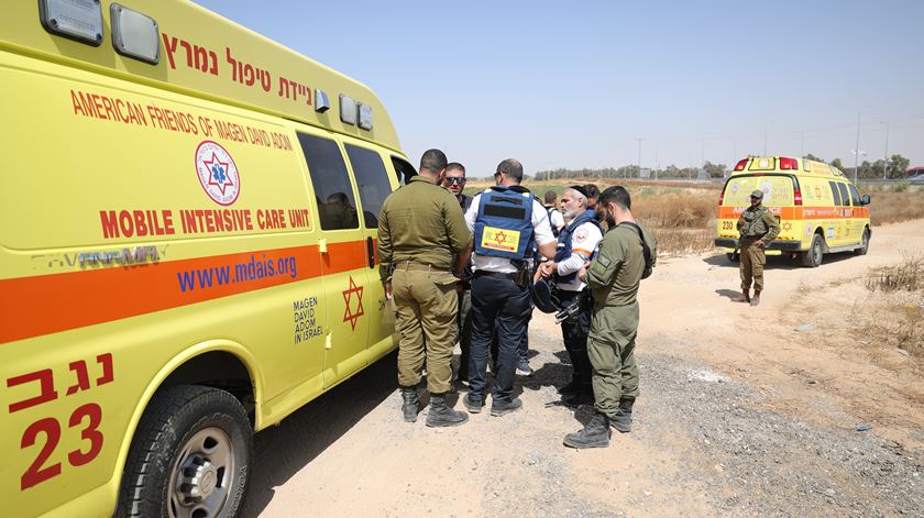 Passagem de Kerem Shalom em Israel encerrada depois de ataque reivindicado pelo Hamas