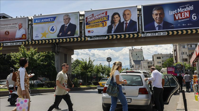 Macedónia do Norte vai a votos em eleição importante para adesão à UE