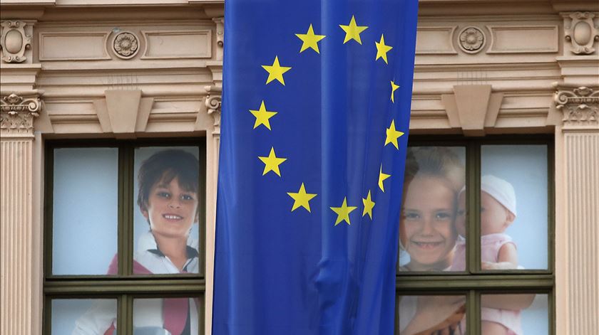 Europeias. CNE admite campanha na véspera e dia de eleições na Madeira