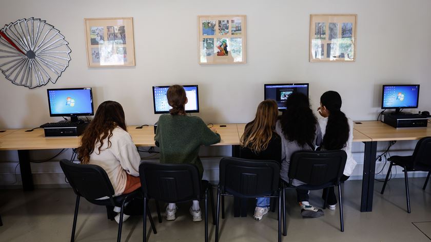 Estudantes de Portugal acima da média no pensamento criativo