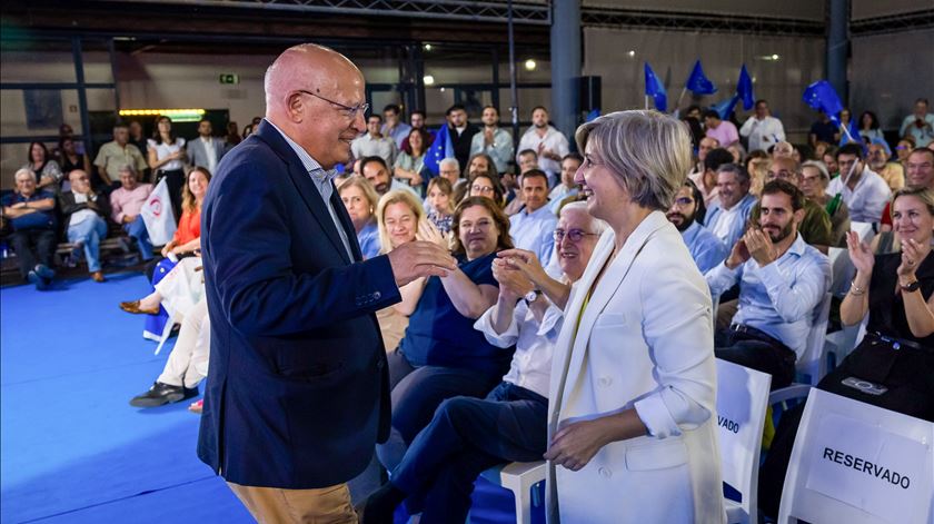 Santos Silva acusa Governo de fazer "ocupação partidária do Estado"