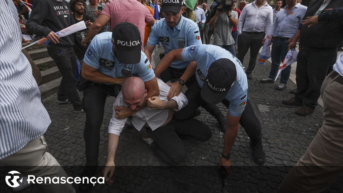 Um detido em protesto pró-Palestina durante comício da AD no Porto