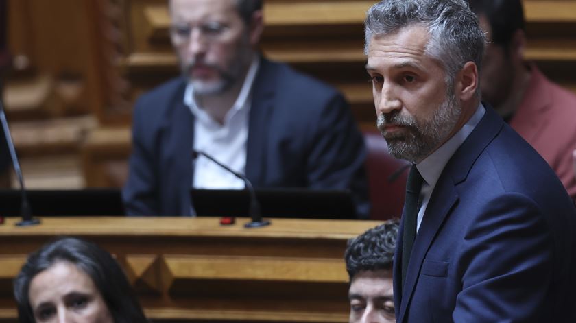 Pedro Nuno Santos lamenta “arrogância” de Montenegro e alerta para derrota da AD nas Europeias