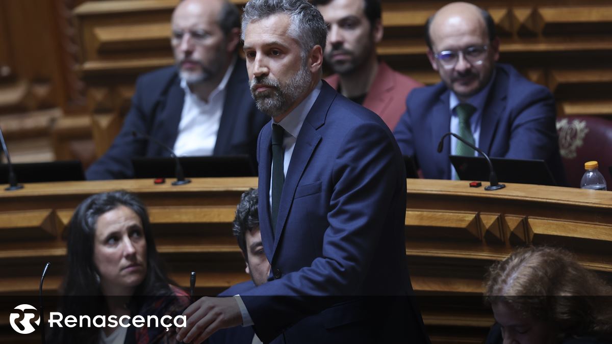 Pedro Nuno acusa Montenegro de "fracasso" sobre forças de segurança e lembra promessas eleitorais