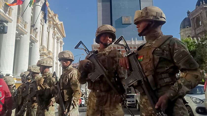 Militares invadem palácio do Presidente da Bolívia