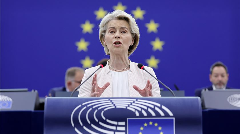 Von der Leyen discursa no Parlamento Europeu. Foto: Ronald Wittek/EPA Foto: Ronald Wittek/EPA