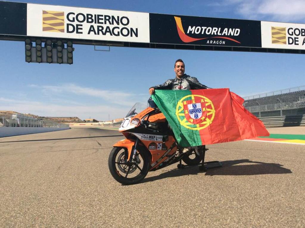  De moto pela América do Sul (resumo) (Portuguese